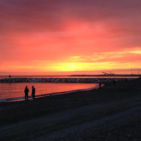 Appartamento Mare Toscano Riparbella Esterno foto
